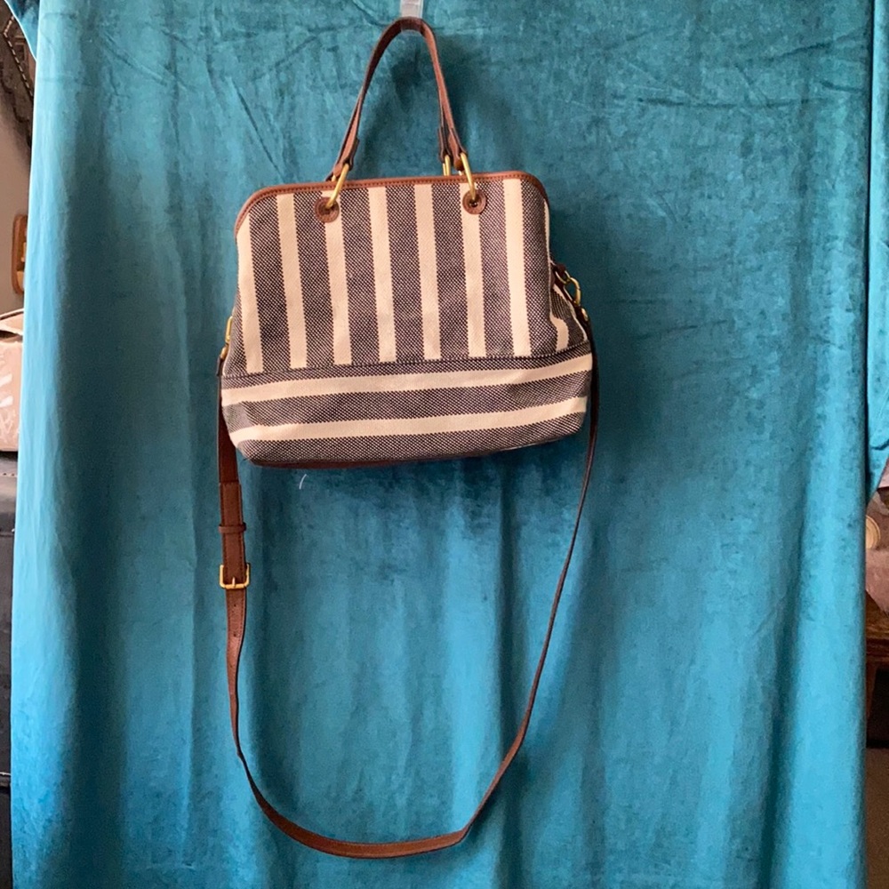SOLD Fossil Purse
